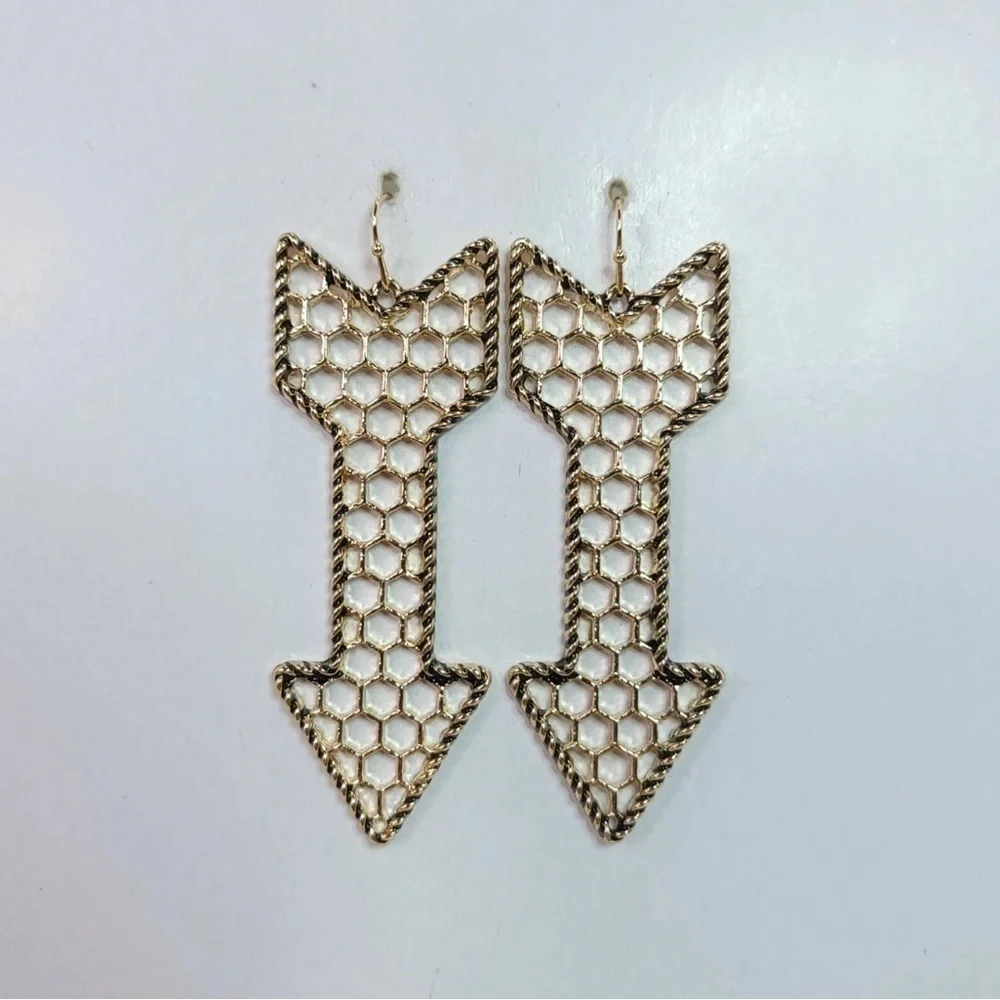 Vintage Gold Honeycomb Arrow Earrings